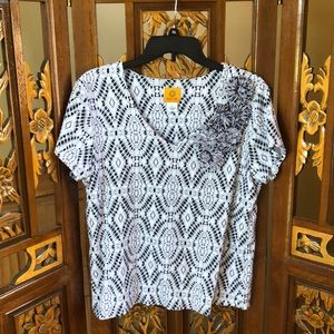Ruby Rd. Appliqué Accent Top Size L